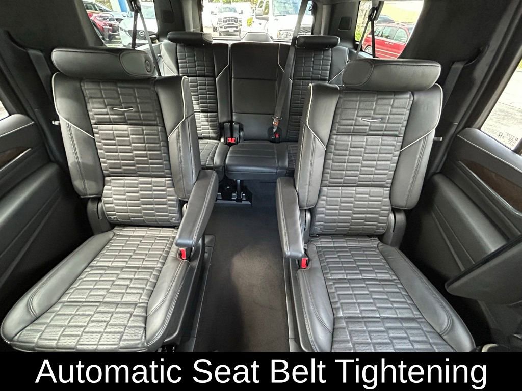 Used 2024 Cadillac Escalade ESV Sport Platinum w/ LPO, ONYX Package image 13