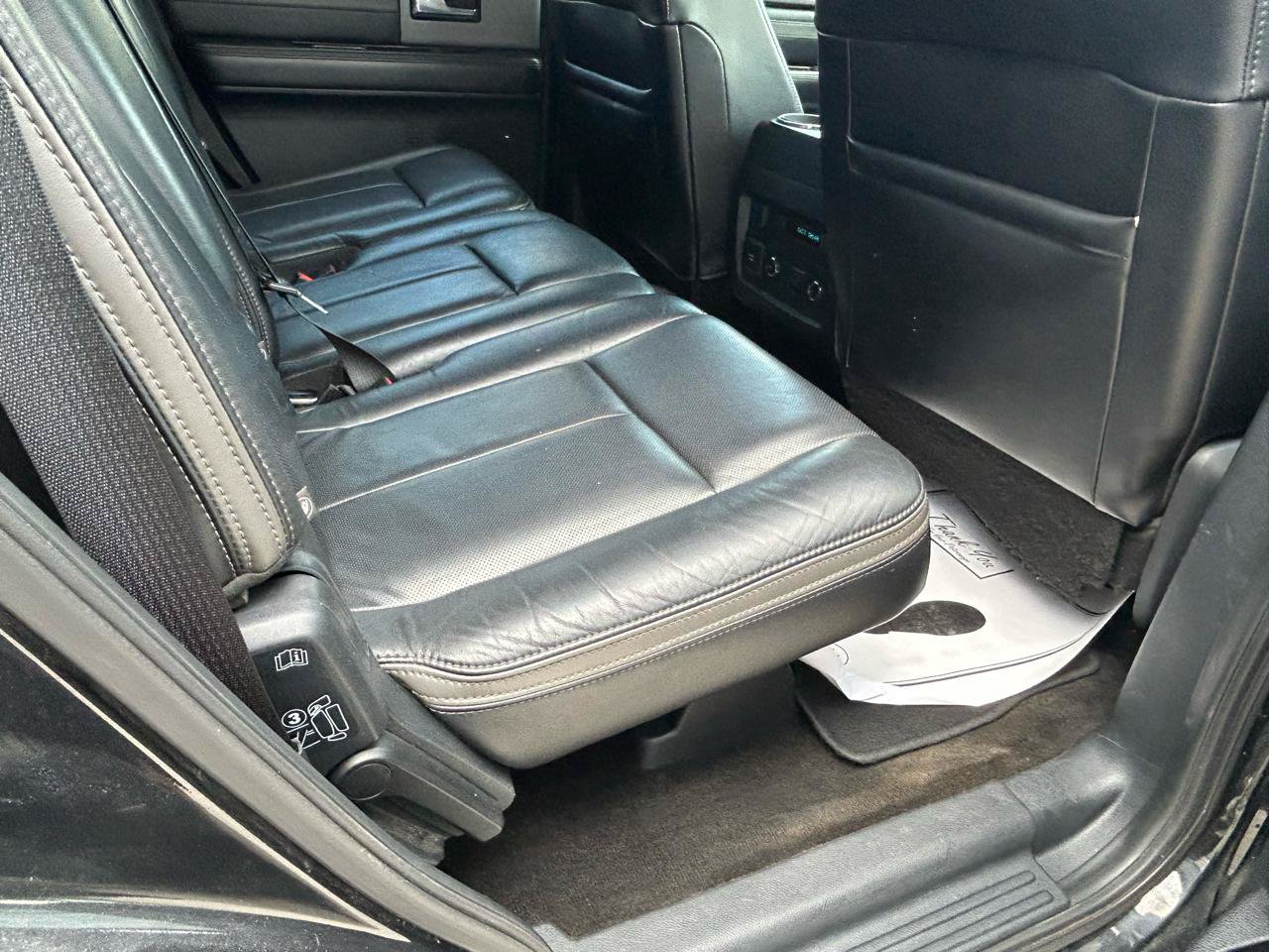 Used 2015 Ford Expedition Platinum AWD/4WD image 11