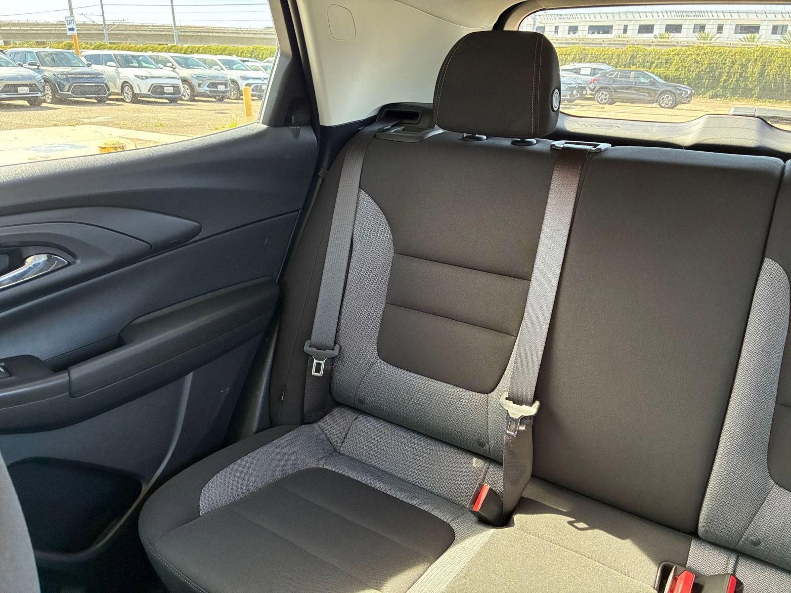 Used 2025 Chevrolet TrailBlazer LT image 38