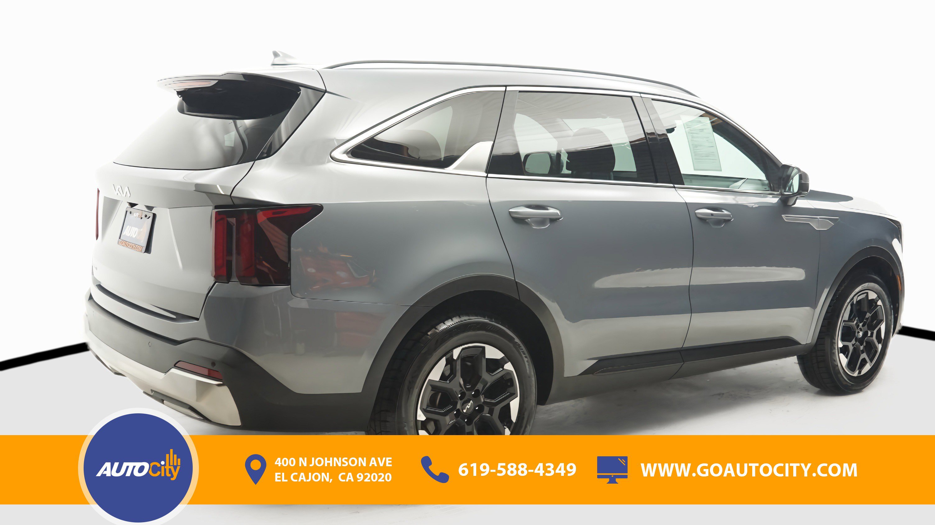 Used 2024 Kia Sorento S image 6