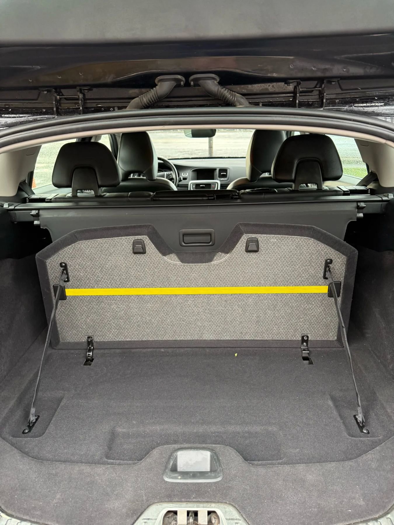 Used 2017 Volvo V60 T5 Premier w/ Convenience Package image 18