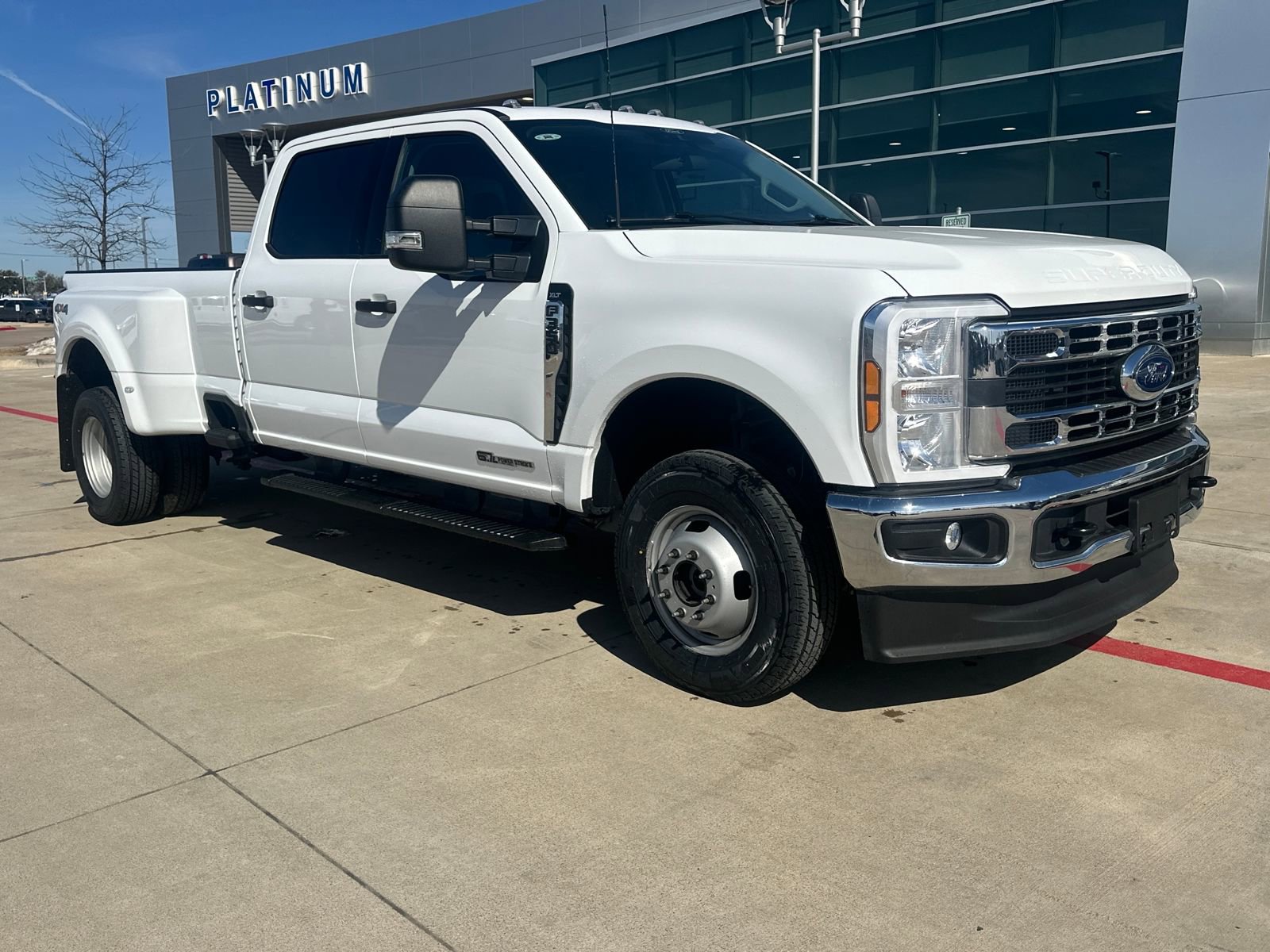Used 2025 Ford F350 XLT image 7