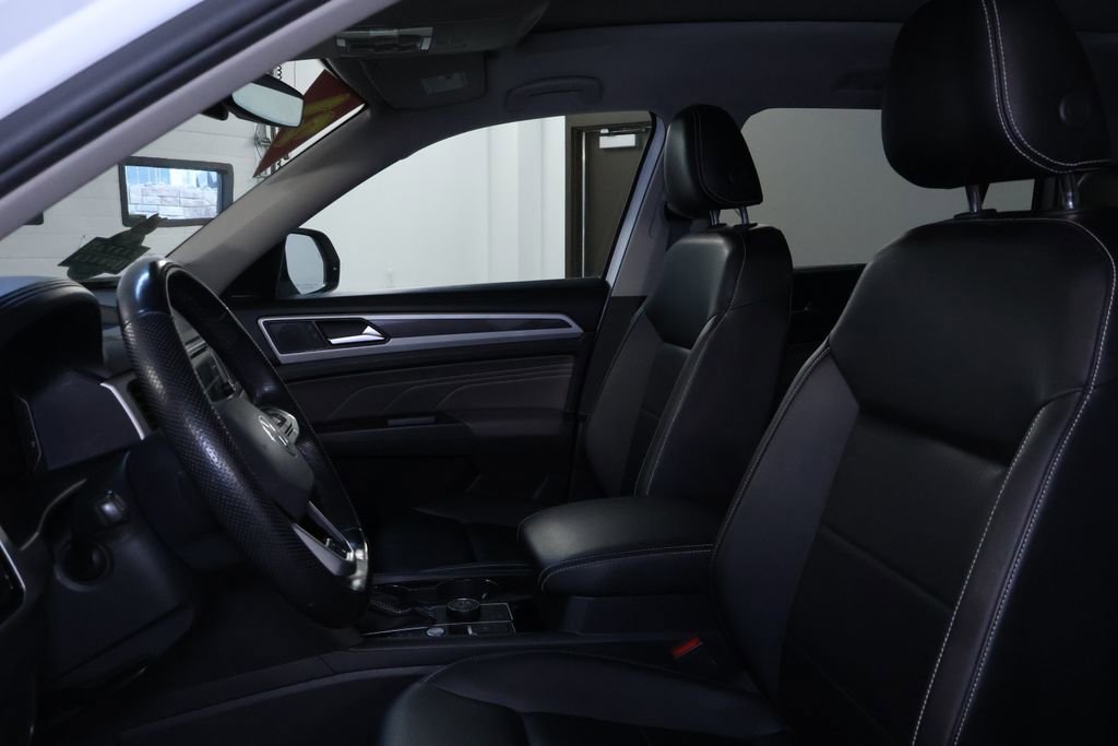 Used 2021 Volkswagen Atlas SEL R-Line image 16