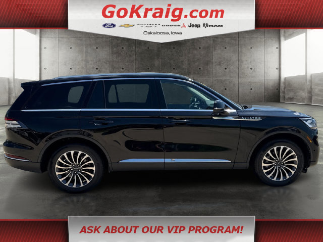 Used 2023 Lincoln Aviator Reserve w/ Elements Package Plus AWD/4WD image 4