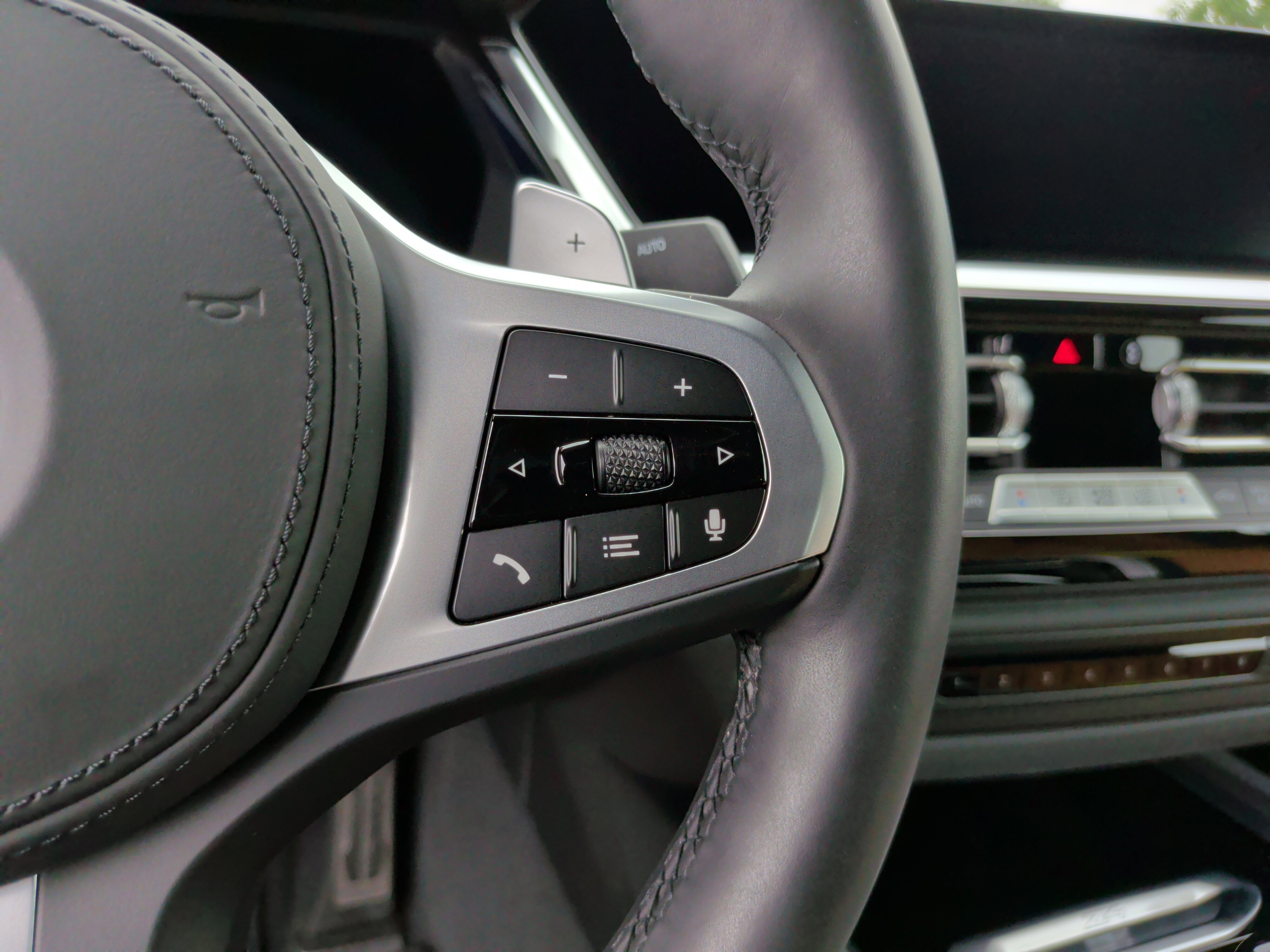 Certified 2026 BMW Z4 M40i w/ Premium Package image 23