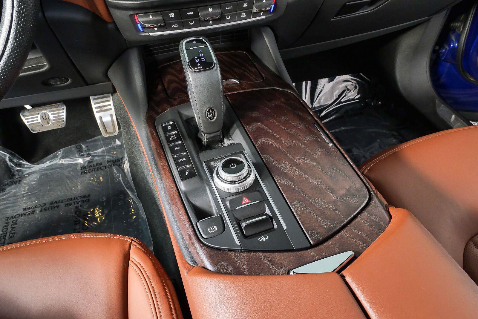 Used 2023 Maserati Levante GT AWD/4WD image 14