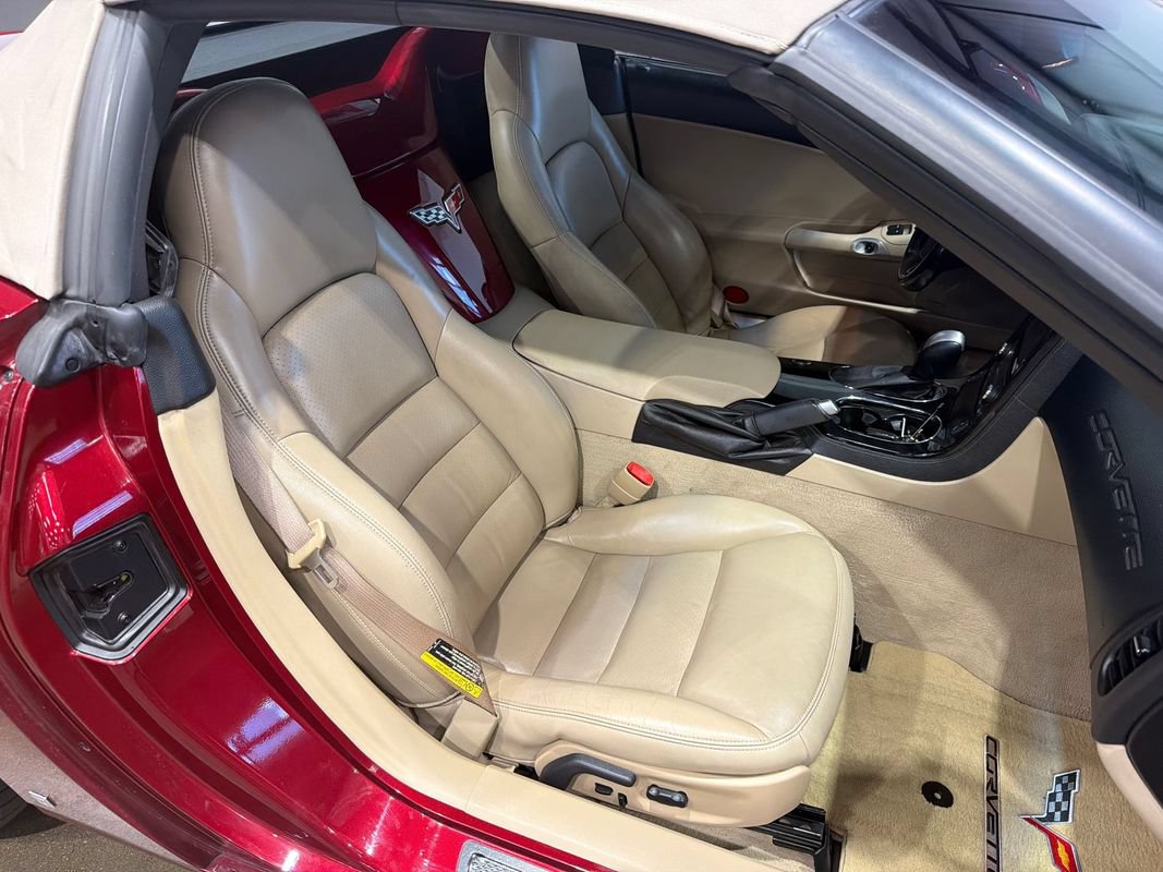 Used 2006 Chevrolet Corvette Convertible w/ Preferred Equipment Group RWD image 16