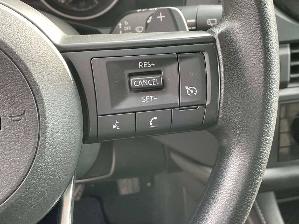 Used 2024 Nissan Pathfinder S image 21