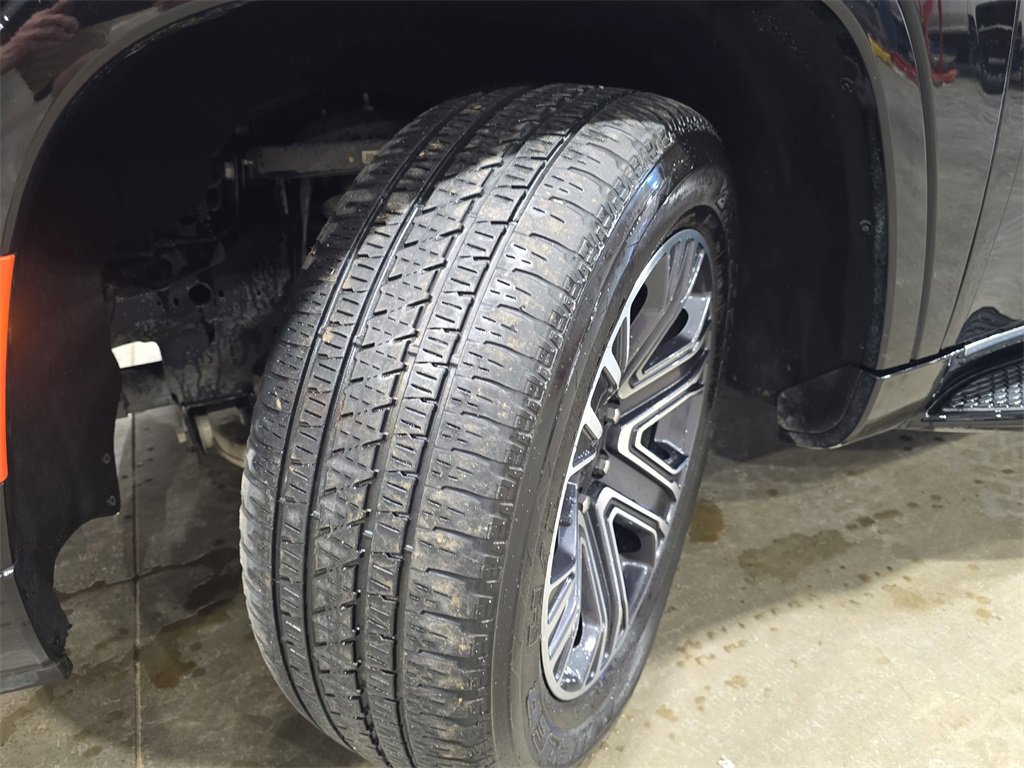 Used 2024 Jeep Wagoneer L Series II w/ Flexible Seating Group image 32