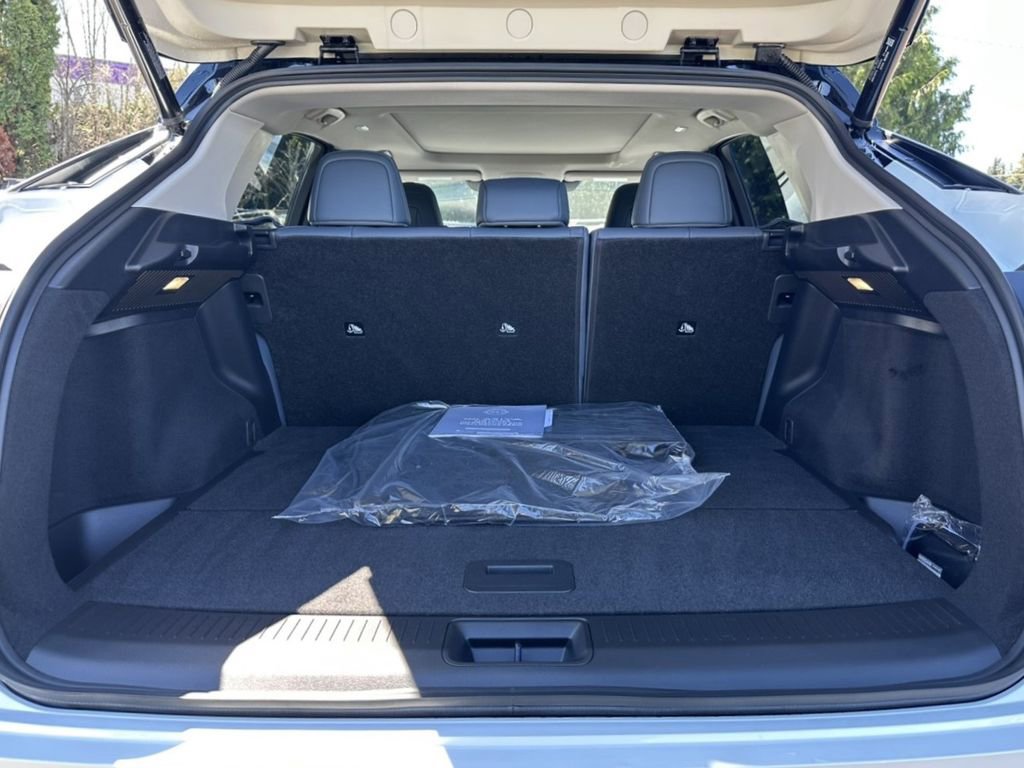 Certified 2025 Nissan Ariya Platinum image 31