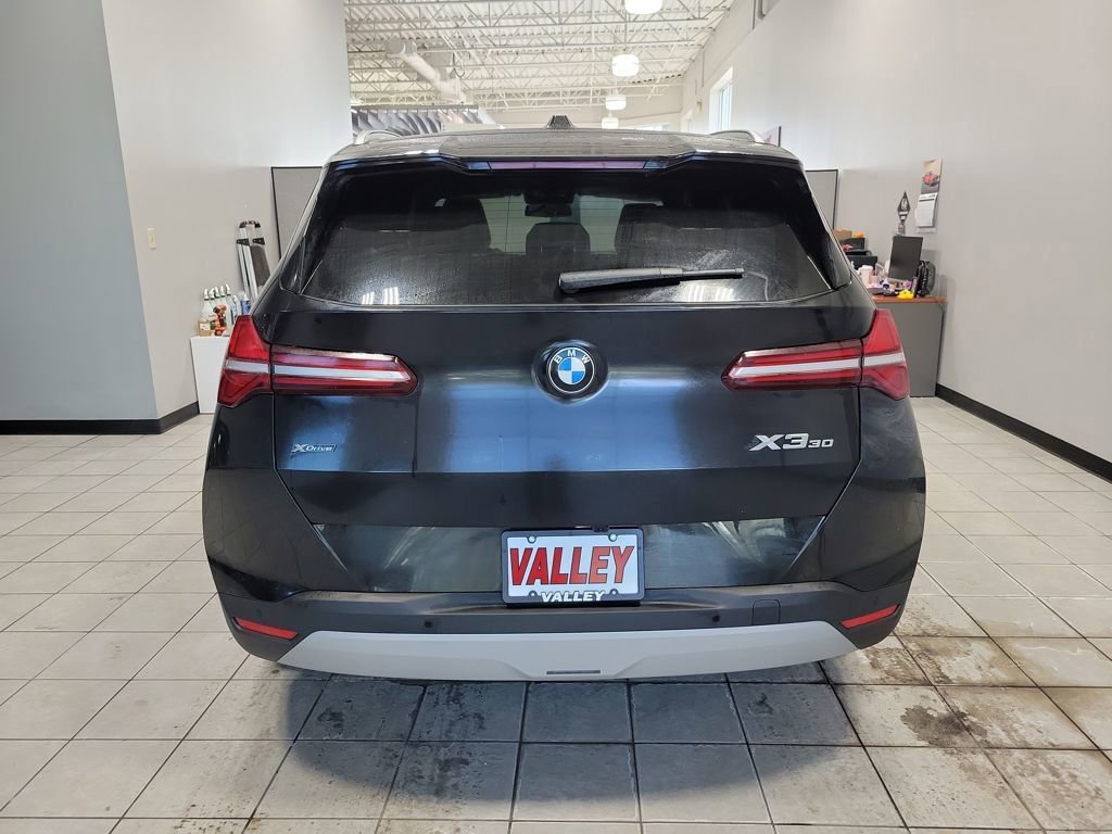 Used 2025 BMW X3 xDrive30i w/ Premium Package image 11