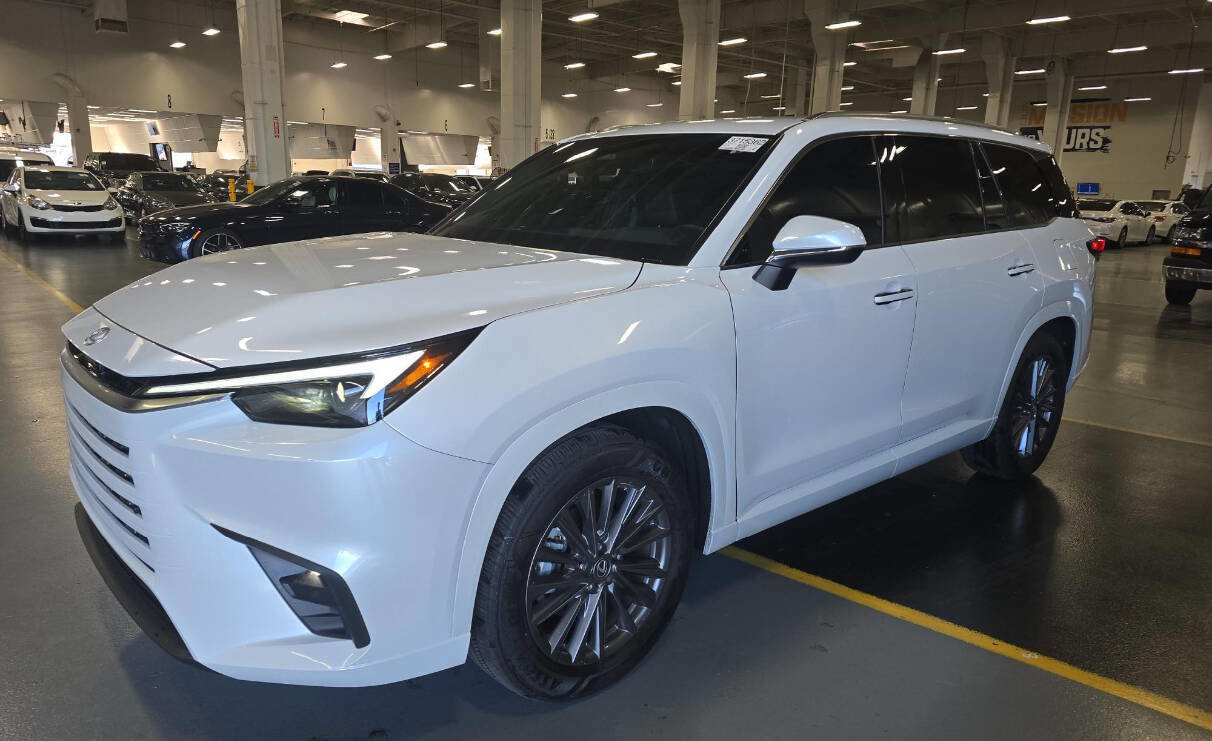 Used 2025 Lexus TX 350 AWD image 5