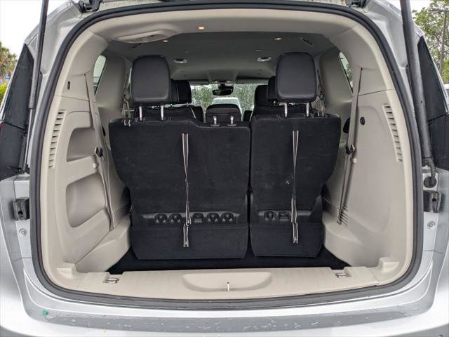 Certified 2024 Chrysler Pacifica Touring-L FWD image 13