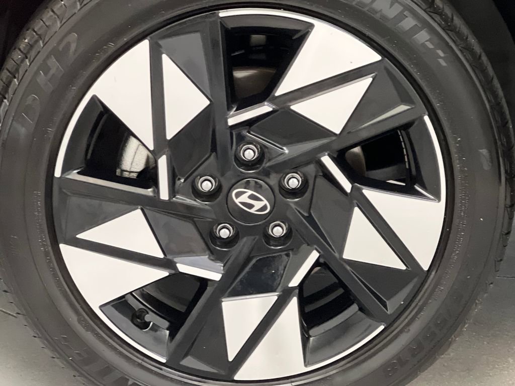 Used 2025 Hyundai Kona SEL FWD image 57