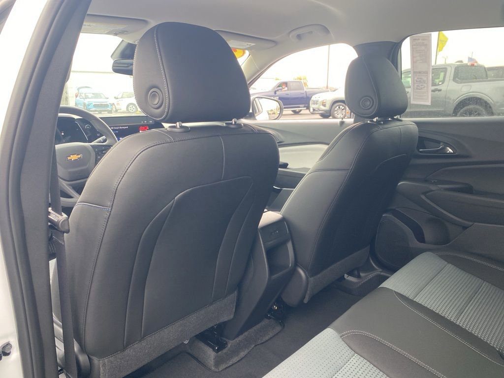 New 2025 Chevrolet Trax LT image 21