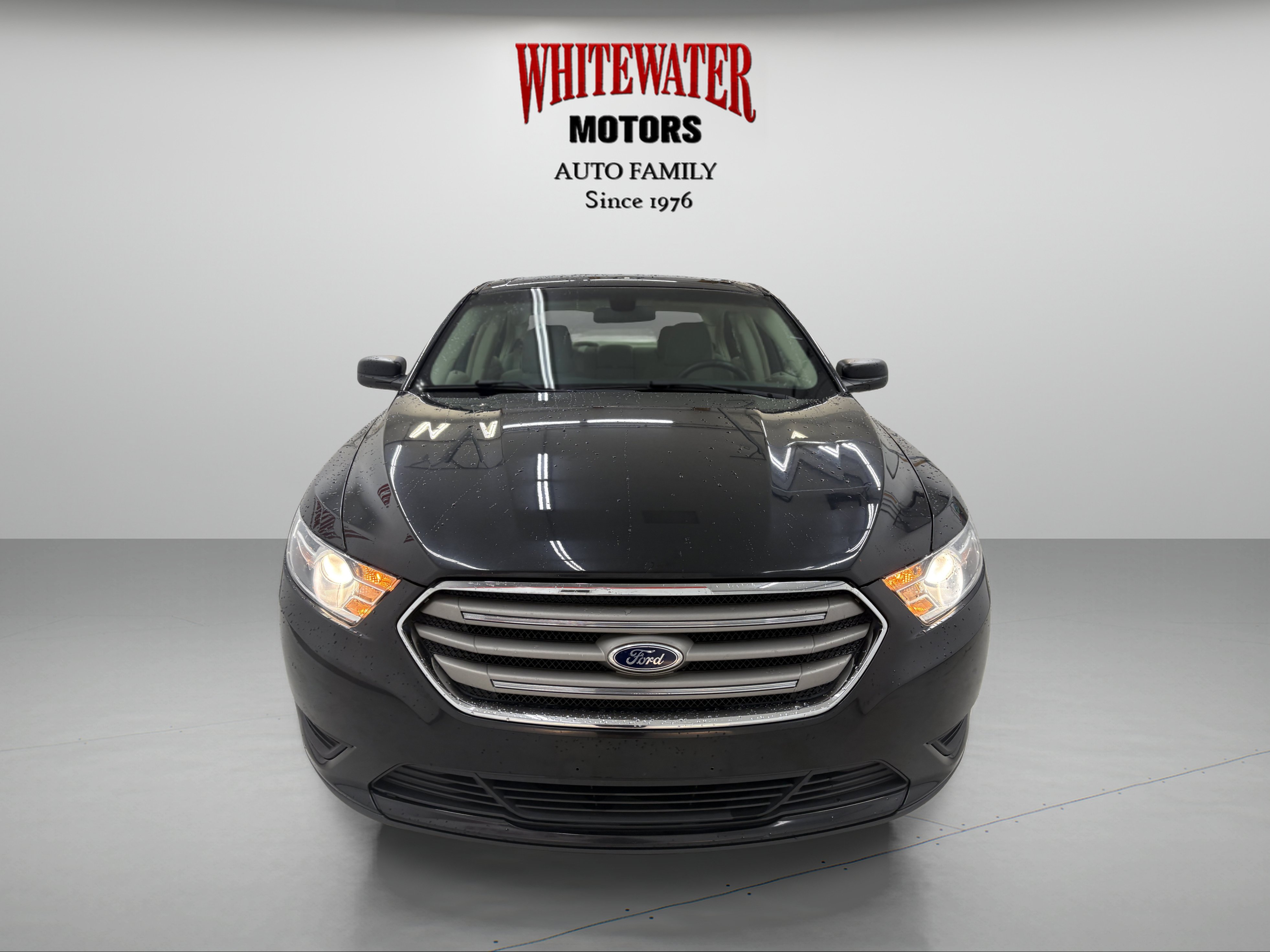 Used 2015 Ford Taurus SE FWD image 7