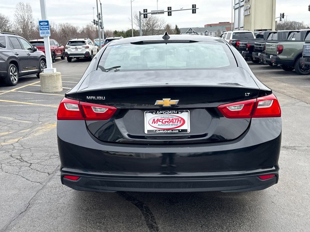Used 2017 Chevrolet Malibu LT image 10