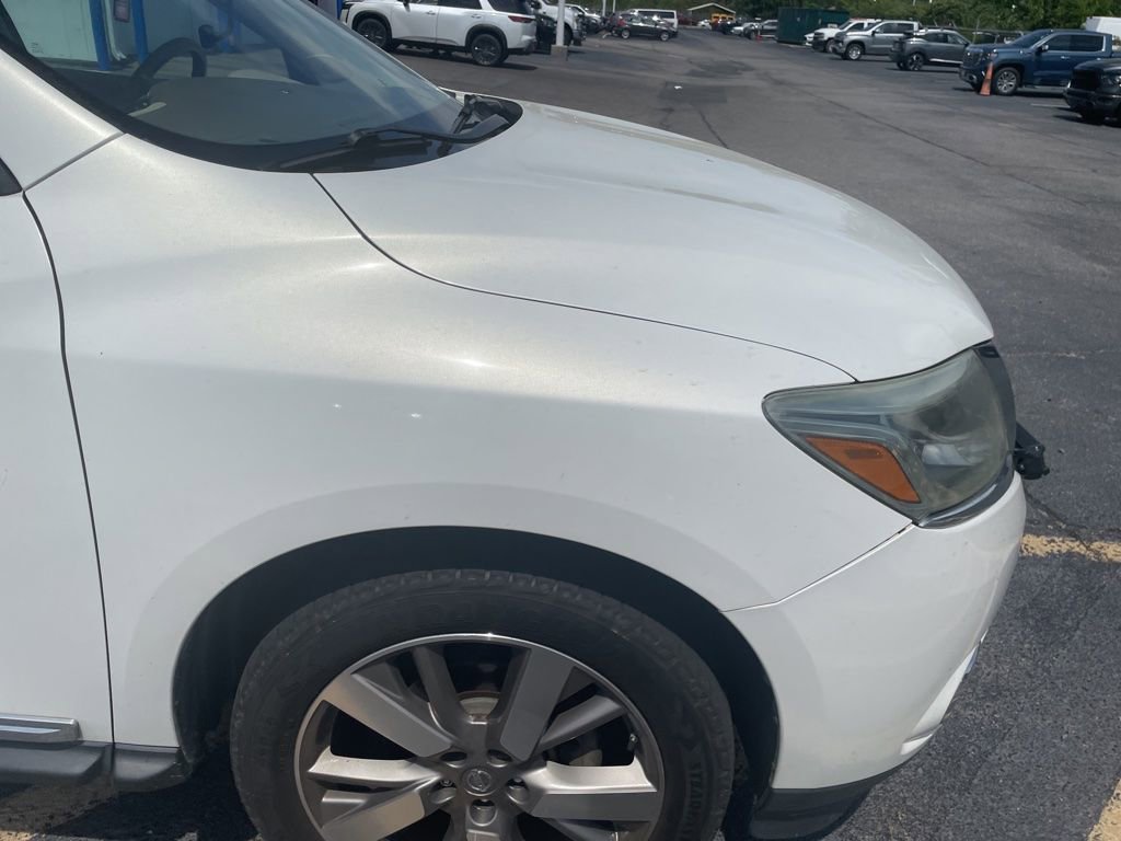Used 2014 Nissan Pathfinder Platinum image 3