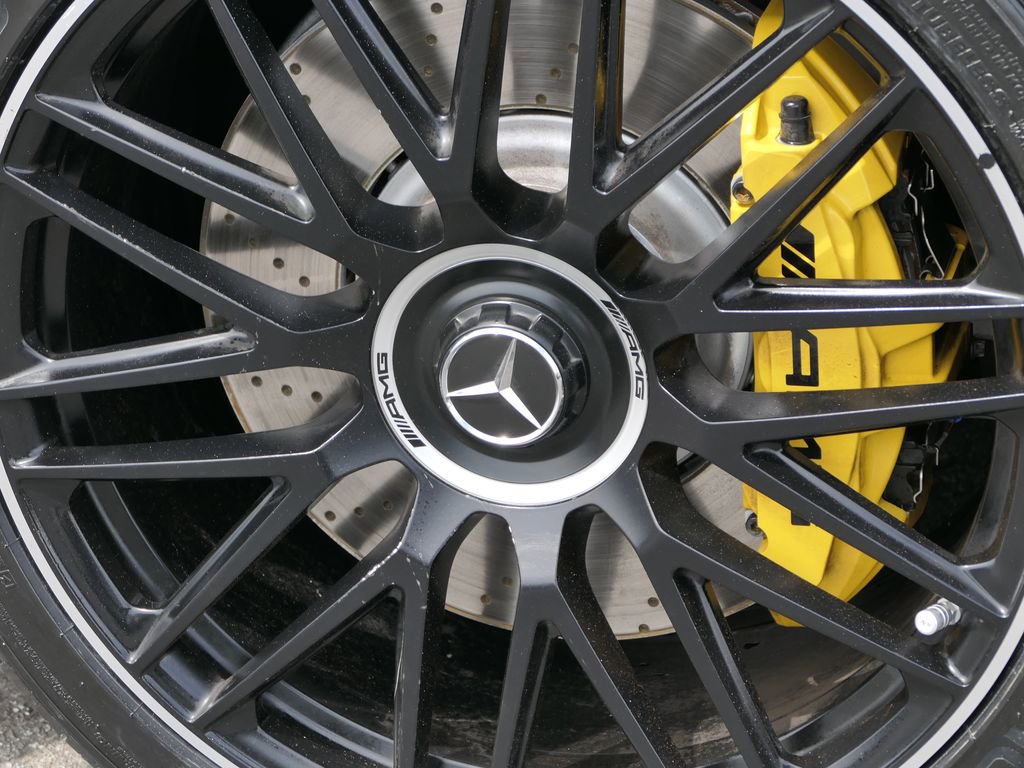 Used 2023 Mercedes-Benz SL 63 AMG 4MATIC w/ Driver Assistance Package image 10