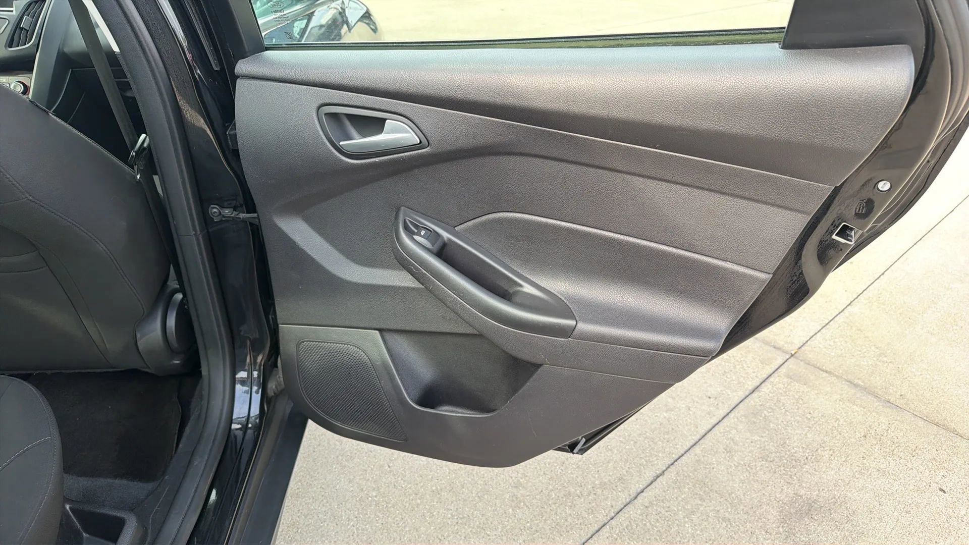 Used 2015 Ford Focus SE FWD image 68