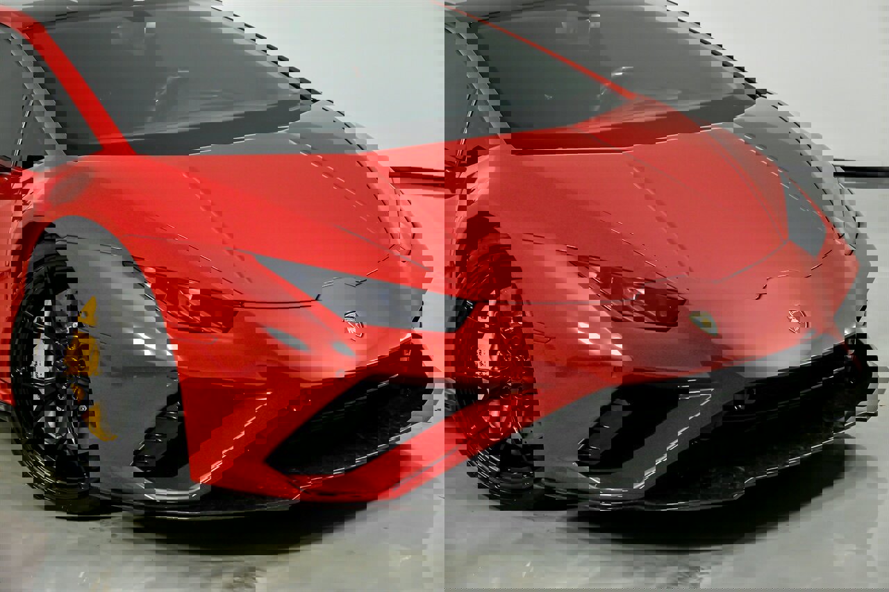 Used 2021 Lamborghini Huracan EVO image 3