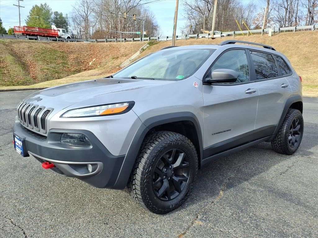 Used 2017 Jeep Cherokee Trailhawk w/ Cold Weather Group image 8