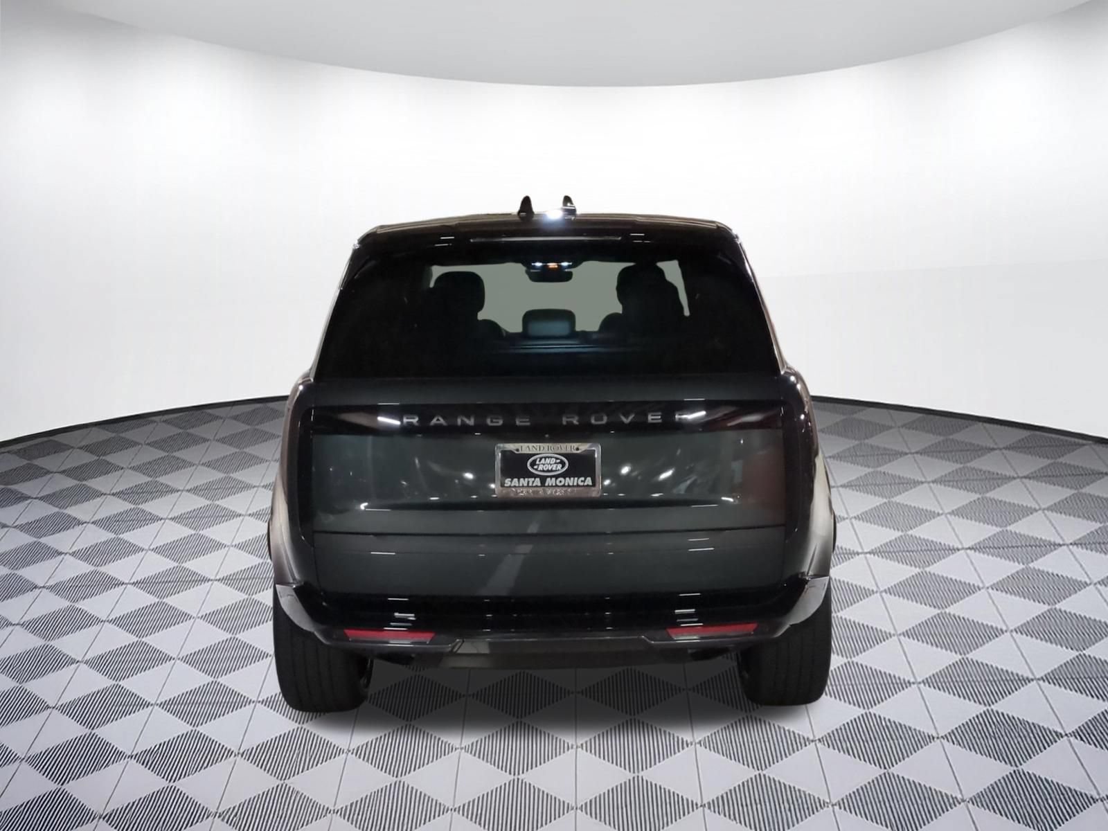 New 2026 Land Rover Range Rover Long Wheelbase SE AWD/4WD image 4