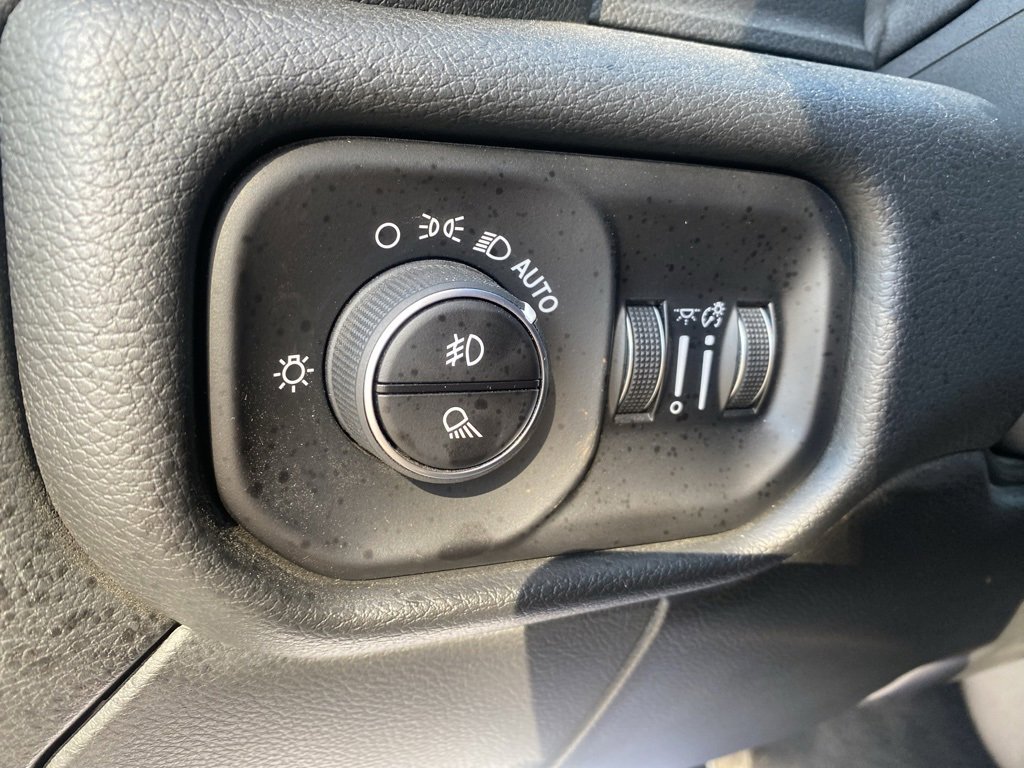 Used 2019 RAM 3500 Laramie image 17