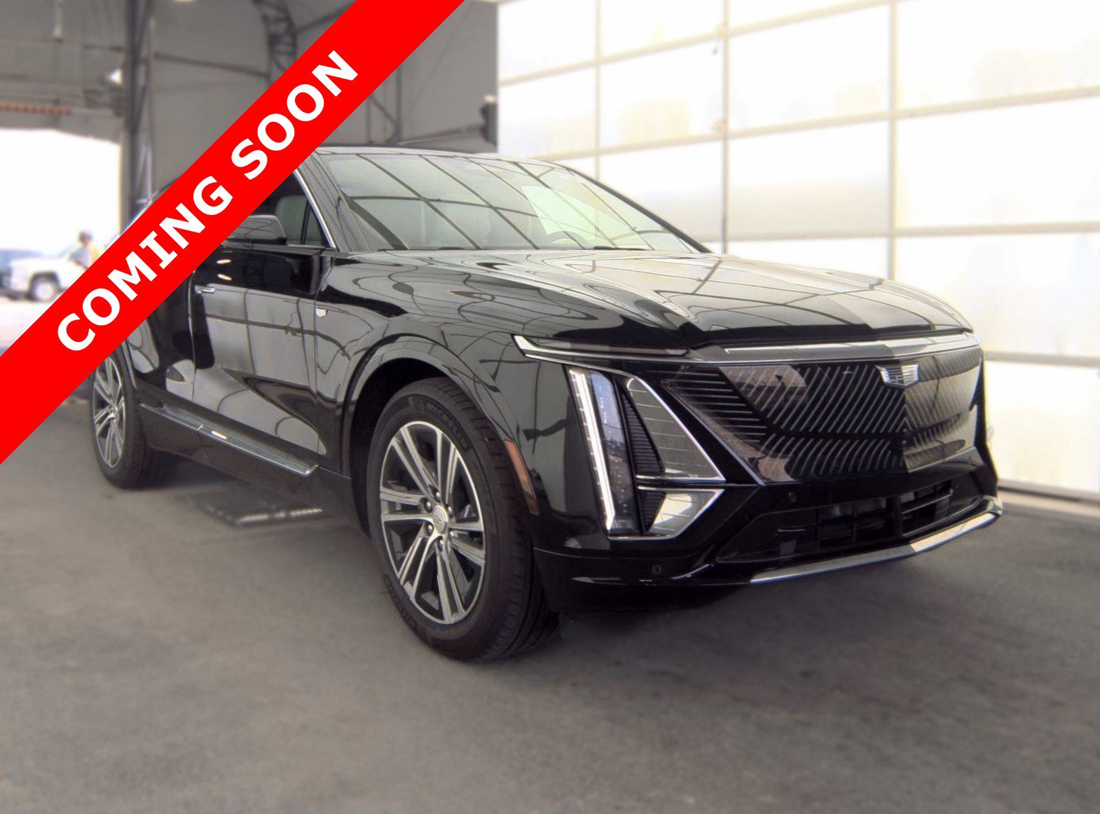 Used 2024 Cadillac Lyriq Luxury w/ LPO, Floor Liner Package AWD/4WD image 3