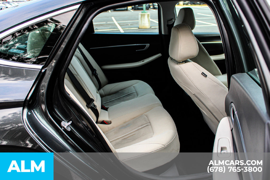 Used 2025 Hyundai Sonata SEL FWD image 18