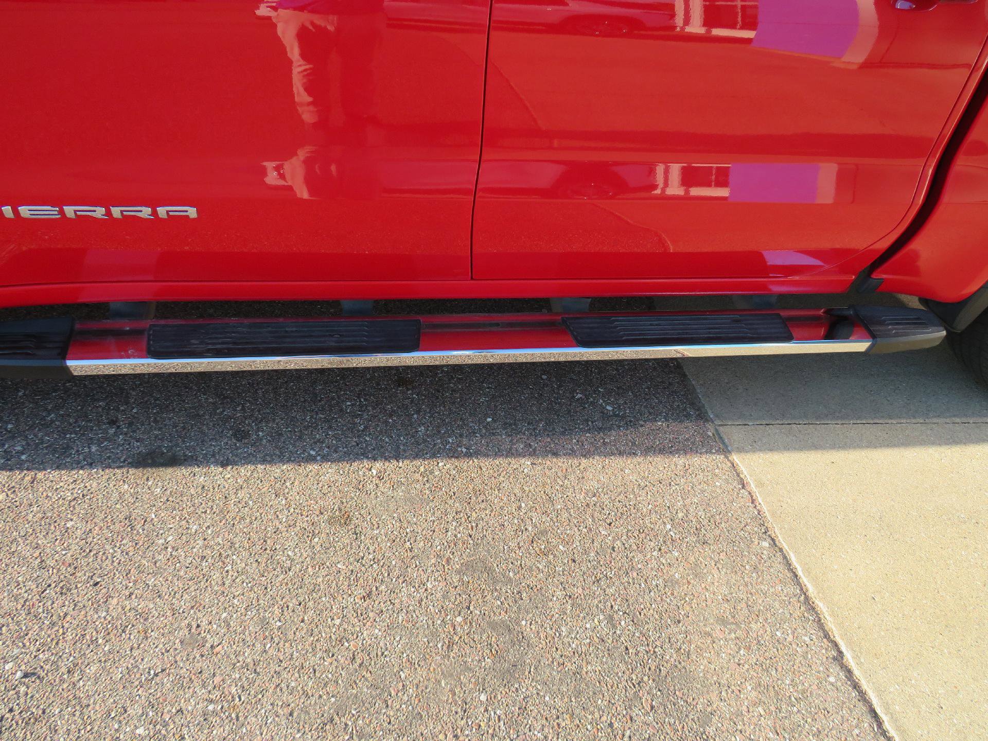 Used 2020 GMC Sierra 1500 SLT w/ SLT Premium Plus Package image 4