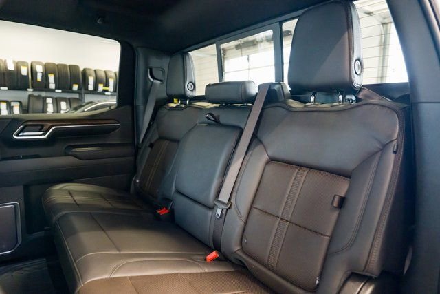 Used 2025 Chevrolet Silverado 1500 High Country w/ Midnight Edition image 29