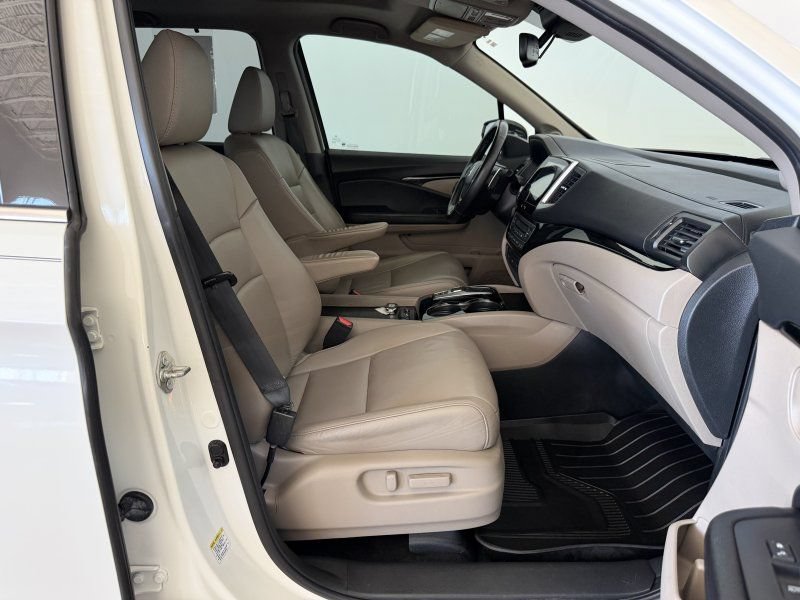 Used 2016 Honda Pilot Touring image 20