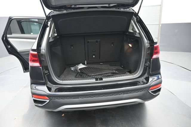 Used 2022 Volkswagen Taos SE FWD image 8