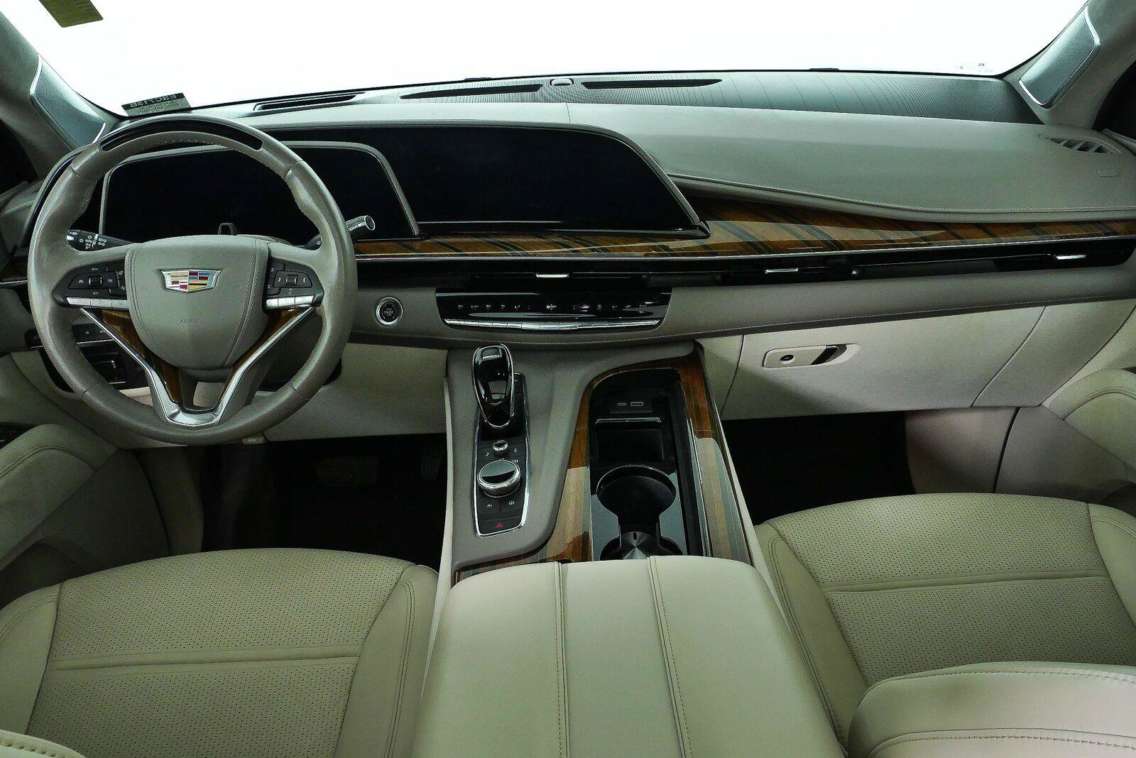 Used 2023 Cadillac Escalade ESV Sport Platinum AWD/4WD image 17