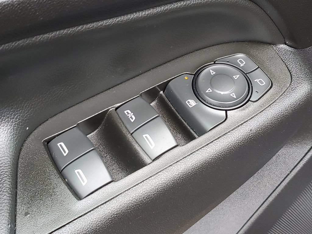 Used 2021 Chevrolet Equinox LT FWD image 25
