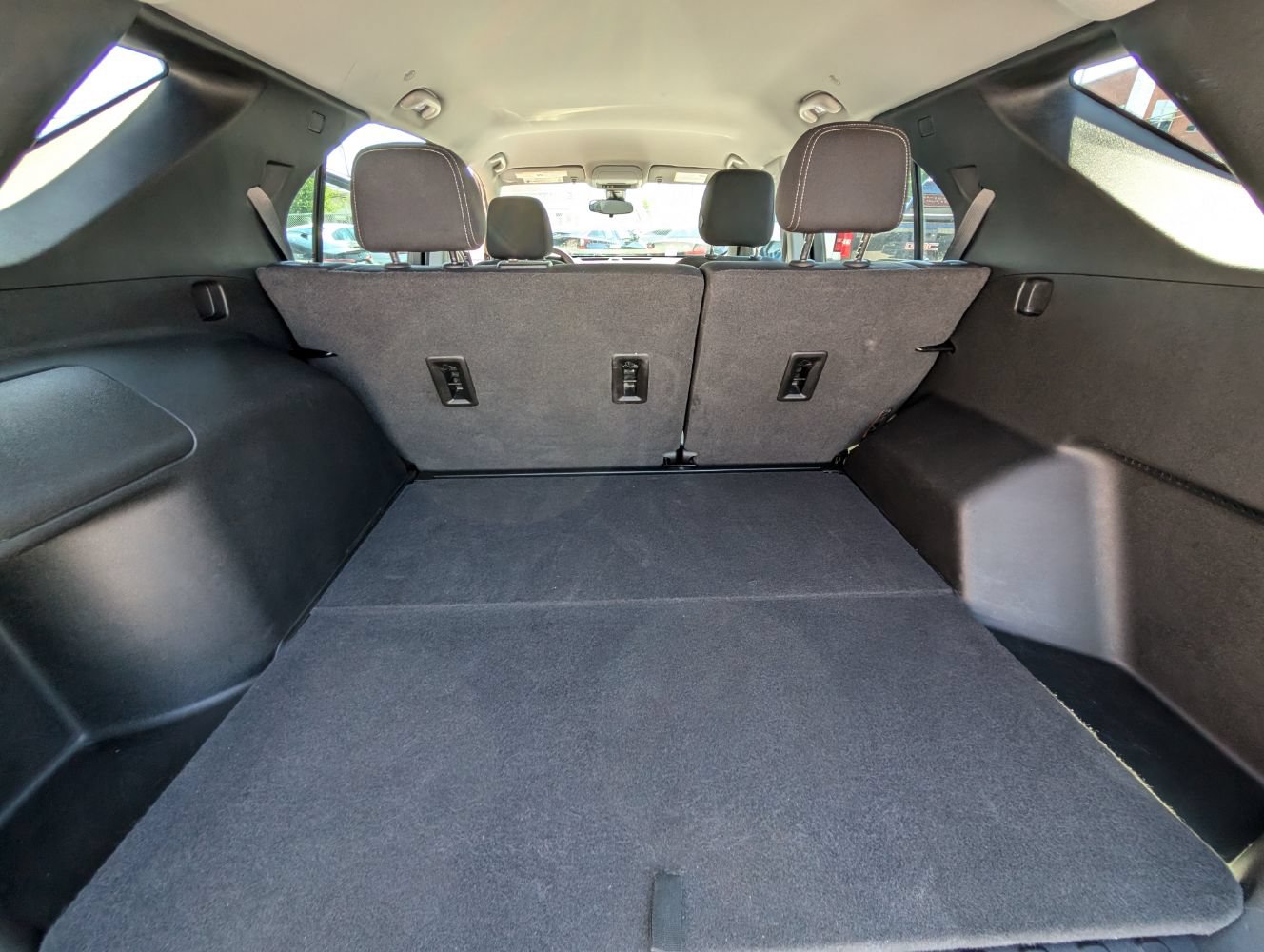 Used 2021 Chevrolet Equinox LS FWD image 19