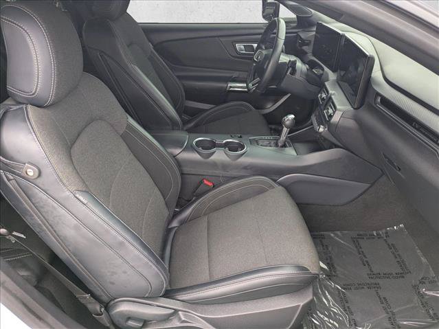 Certified 2025 Ford Mustang Coupe RWD image 19