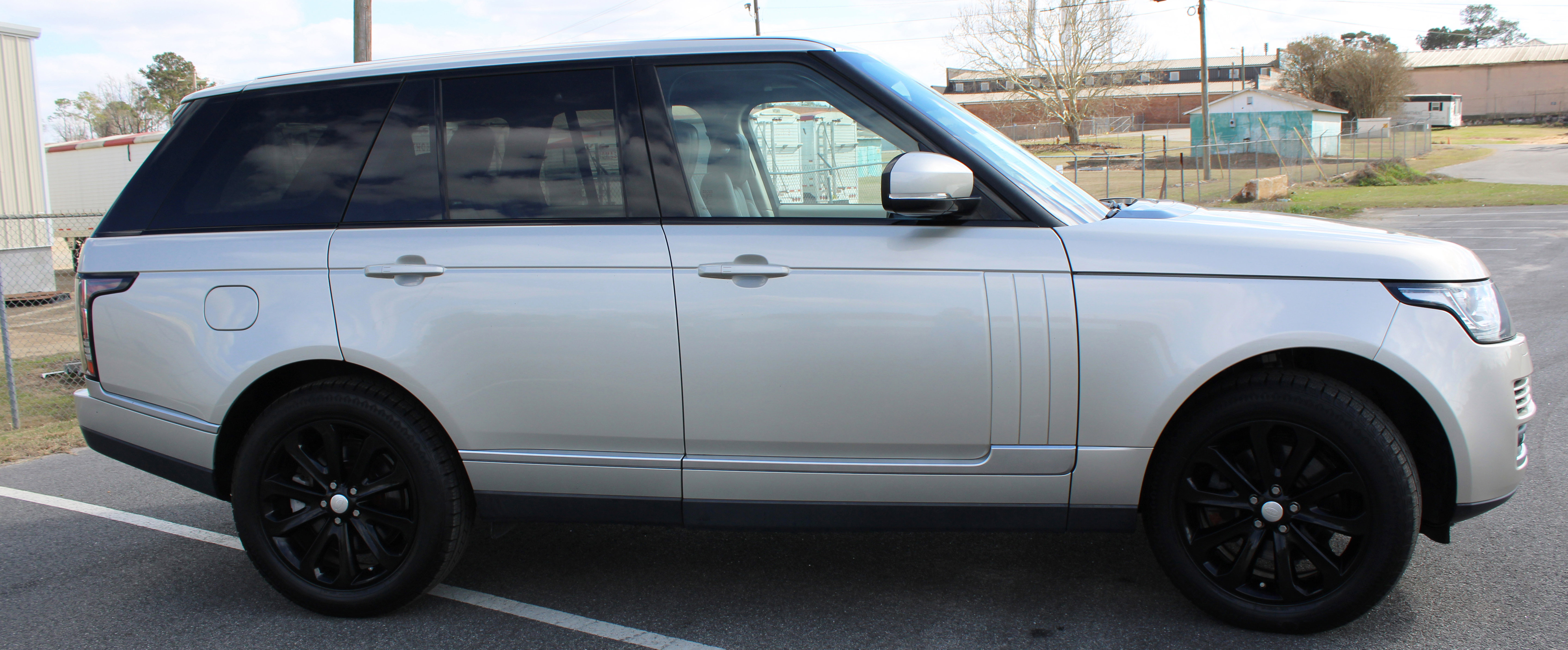 Used 2014 Land Rover Range Rover HSE image 8