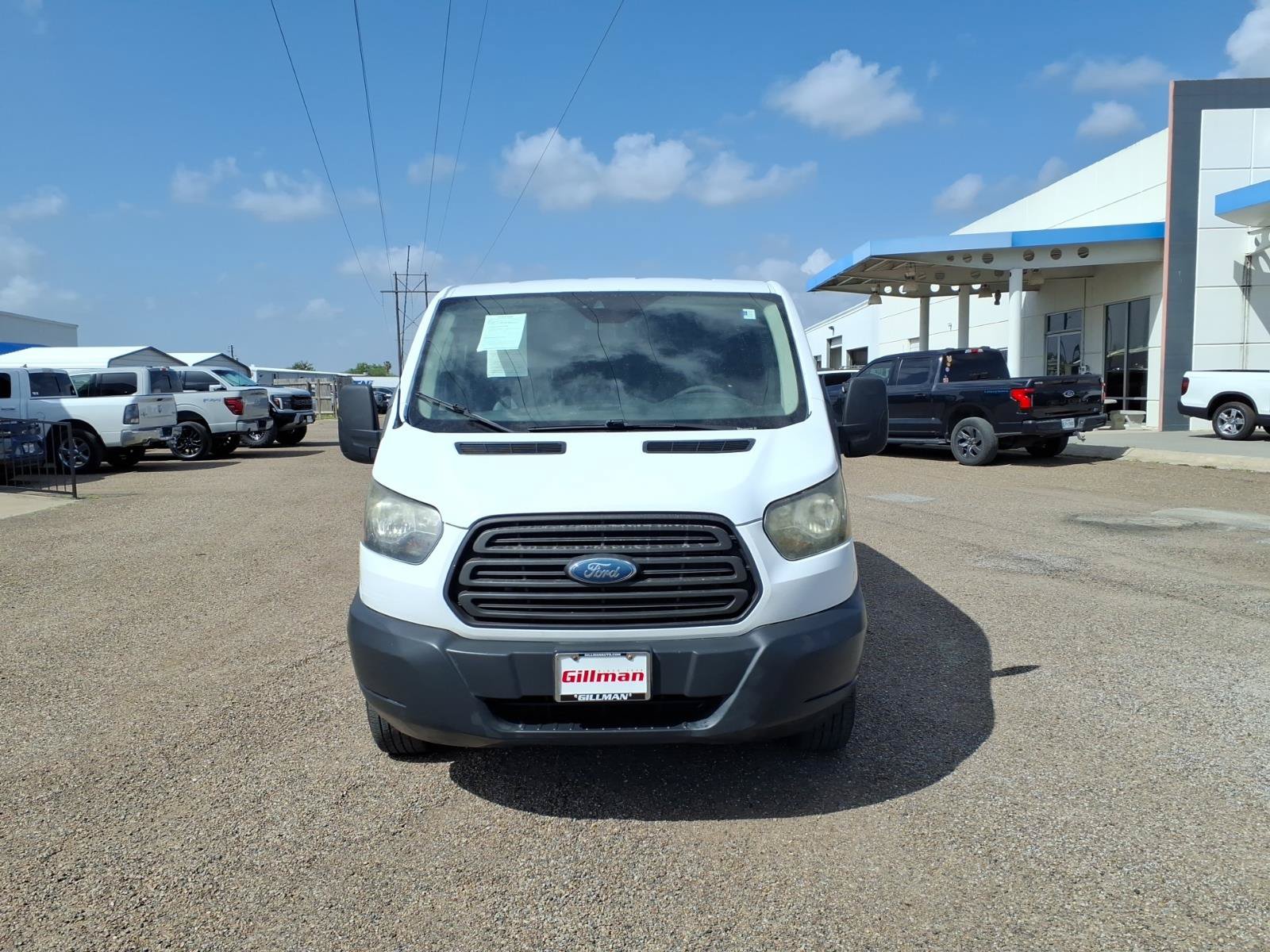Used 2017 Ford Transit 150 130 Low Roof RWD image 3