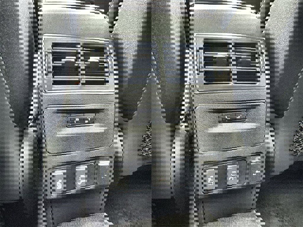 New 2026 Jaguar F-PACE R-Dynamic S image 16