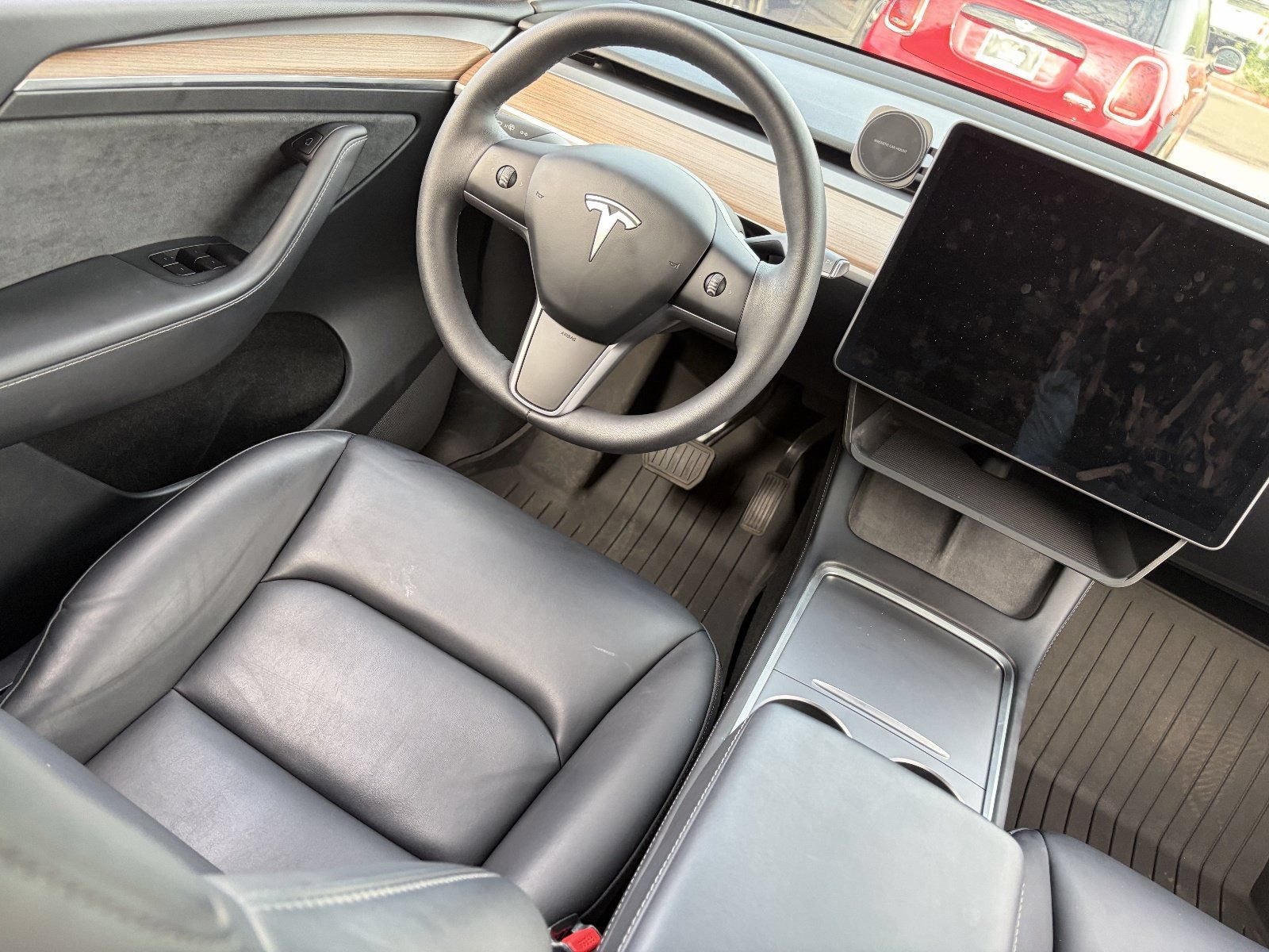 Used 2025 Tesla Model Y Long Range RWD image 15