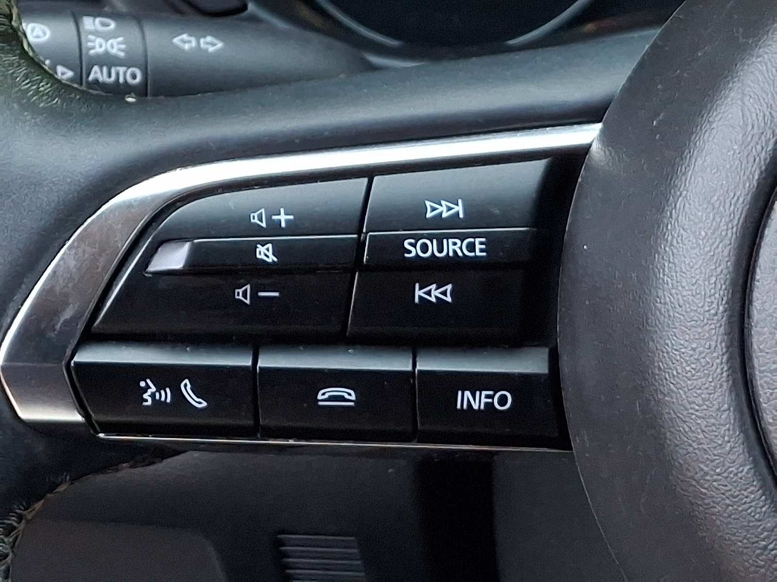 Used 2025 MAZDA CX-30 AWD 2.5 S w/ Select Sport Pkg image 21
