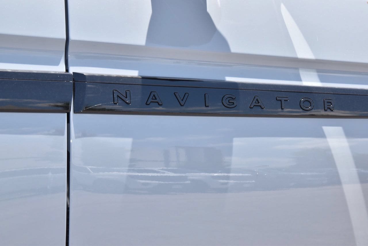 New 2026 Lincoln Navigator Reserve w/ Jet Appearance Package AWD/4WD image 44