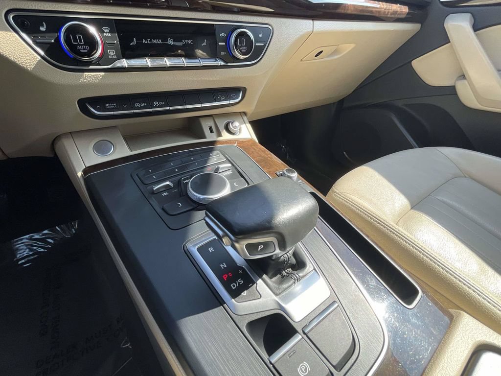 Used 2019 Audi Q5 2.0T Premium w/ Convenience Package AWD/4WD image 40