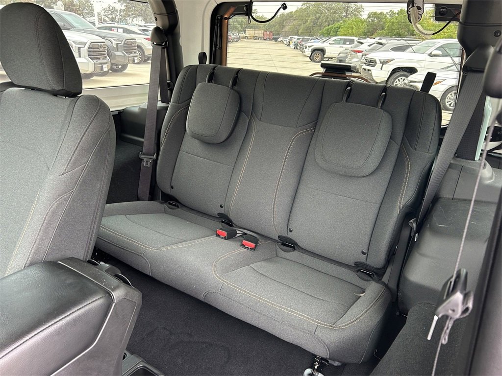 Used 2024 Jeep Wrangler Sport image 19