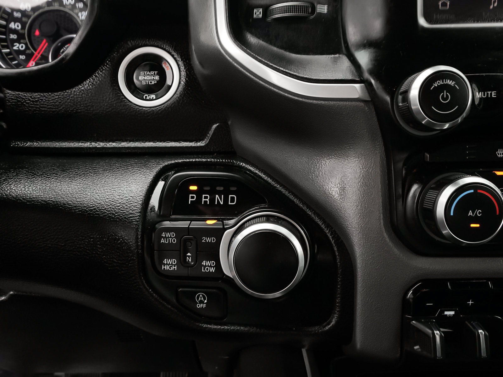 Used 2023 RAM 1500 Big Horn AWD/4WD image 24