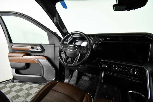 Used 2024 GMC Sierra 3500 Denali Ultimate image 19