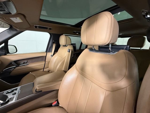 Used 2023 Land Rover Range Rover Long Wheelbase Autobiography AWD/4WD image 12