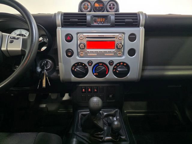 Used 2014 Toyota FJ Cruiser 4WD w/ Convenience Package image 20